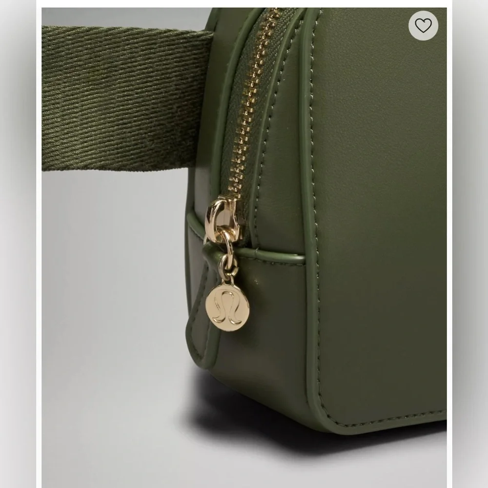 NWT Lululemon Belt Bag Alternative Leather Barracks green/gold‎